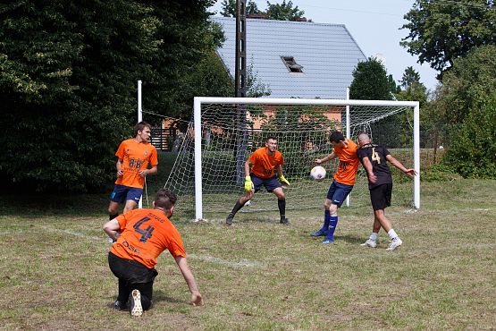 Grafika 30: Sportowa rywalizacja i wspólna zabawa w Chocielewku