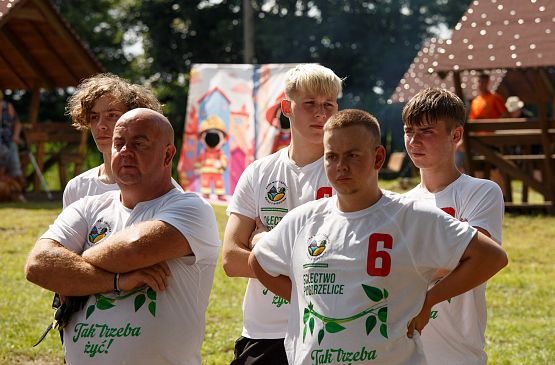 Grafika 34: Sportowa rywalizacja i wspólna zabawa w Chocielewku