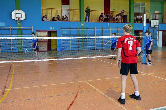 Grafika 4: Gminne Igrzyska Młodzieży w Badmintonie – Łebień 2025