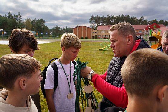 Grafika 45: Gminne Igrzyska w Sztafetowych Biegach Przełajowych