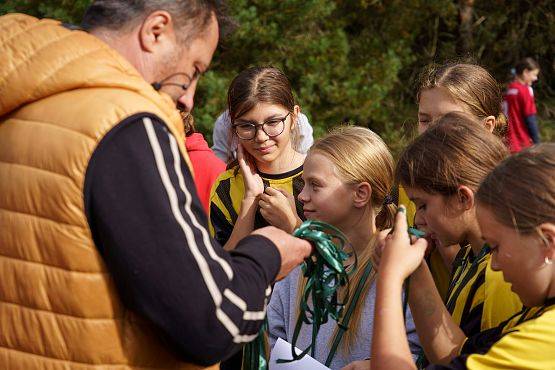 Grafika 48: Gminne Igrzyska w Sztafetowych Biegach Przełajowych