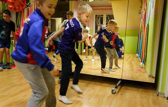 Grafika 5: Piłkarska noc w GOK-u - Polska kontra Holandia