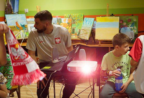 Grafika 19: Piłkarska noc w GOK-u - Polska kontra Holandia