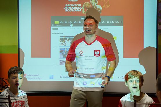 Grafika 22: Piłkarska noc w GOK-u - Polska kontra Holandia