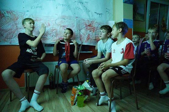 Grafika 48: Piłkarska noc w GOK-u - Polska kontra Holandia