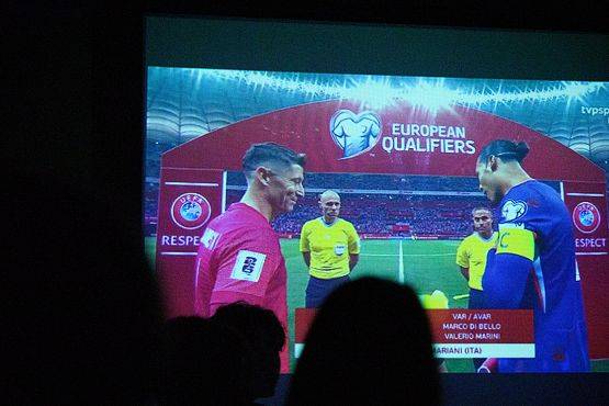 Grafika 49: Piłkarska noc w GOK-u - Polska kontra Holandia