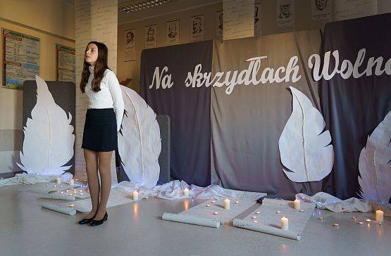 Grafika 26: VIII Powiatowy Konkurs Recytatorski Poezji Patriotycznej