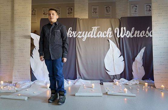 Grafika 39: VIII Powiatowy Konkurs Recytatorski Poezji Patriotycznej