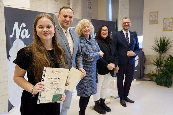 Grafika 49: VIII Powiatowy Konkurs Recytatorski Poezji Patriotycznej