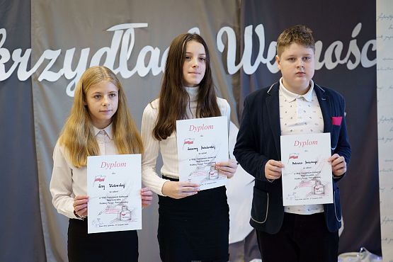 Grafika 63: VIII Powiatowy Konkurs Recytatorski Poezji Patriotycznej