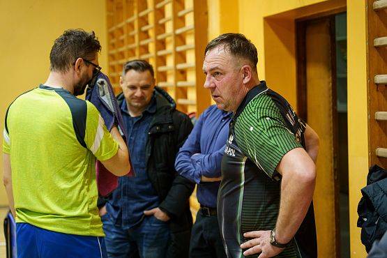 Grafika 34: Zacięta rywalizacja przy tenisowych stołach