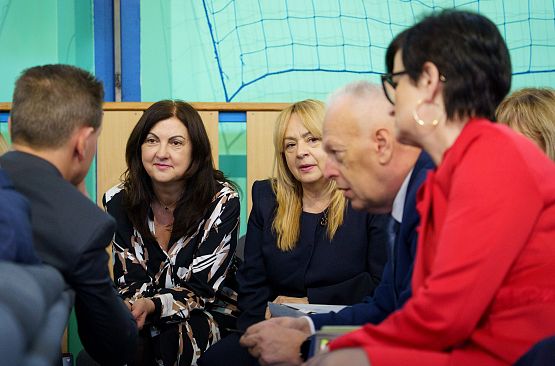 Grafika 4: 80-lecie Szkoły Podstawowej w Redkowicach