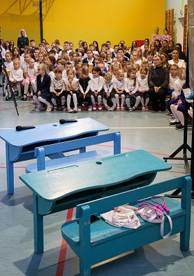 Grafika 9: 80-lecie Szkoły Podstawowej w Redkowicach