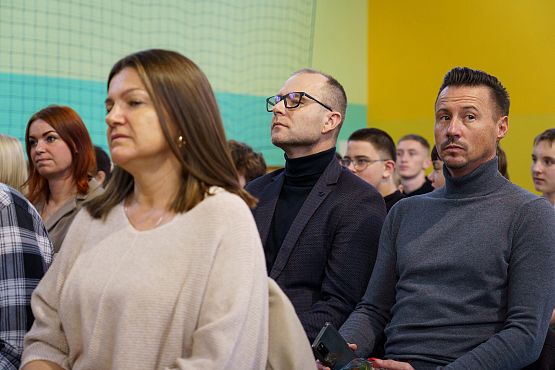 Grafika 12: 80-lecie Szkoły Podstawowej w Redkowicach