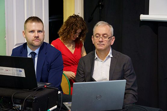 Grafika 17: 80-lecie Szkoły Podstawowej w Redkowicach