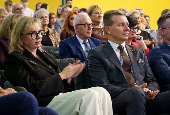 Grafika 24: 80-lecie Szkoły Podstawowej w Redkowicach