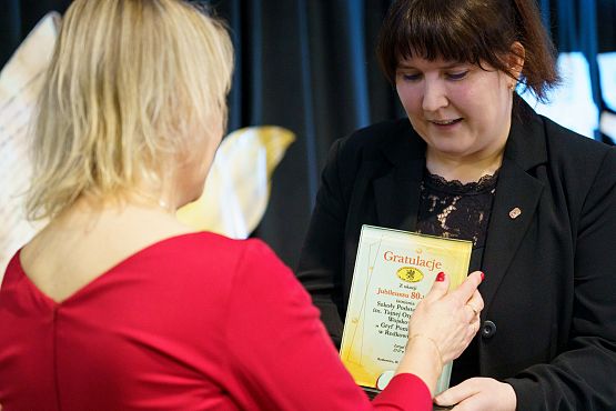 Grafika 69: 80-lecie Szkoły Podstawowej w Redkowicach