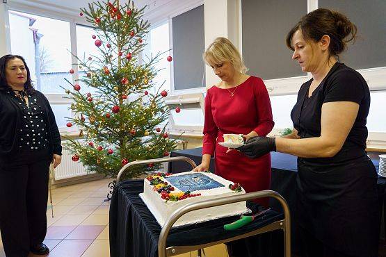 Grafika 77: 80-lecie Szkoły Podstawowej w Redkowicach