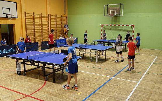 Grafika 4: Turniej tenisa stołowego dla dzieci i młodzieży