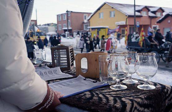 Grafika 48: Orszak Trzech Króli przeszedł ulicami Lubowidza i Mostów