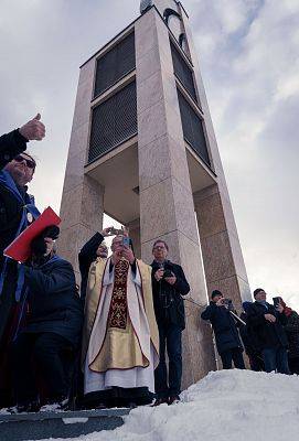 Grafika 55: Orszak Trzech Króli przeszedł ulicami Lubowidza i Mostów