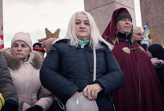 Grafika 59: Orszak Trzech Króli przeszedł ulicami Lubowidza i Mostów