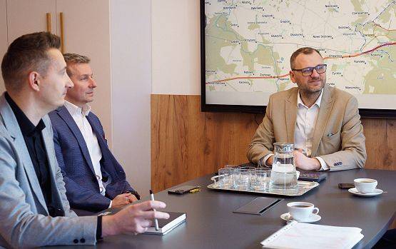 Grafika 1: Gmina w trosce o funkcjonalność dróg przy inwestycji kolejowej