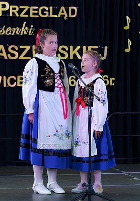 Grafika 55: Powiatowy Przegląd Piosenki Kaszubskiej w Redkowicach